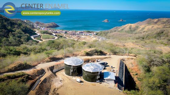 Centrale glazuur geodesisch dak van aluminium gloeit in Costa Rica Drinkwater project