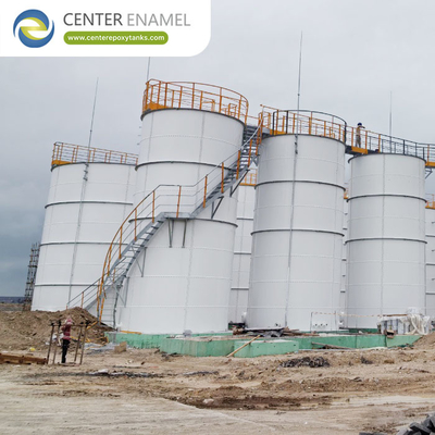 Essentiële epoxy-gecoate industriële watertanks van staal die van cruciaal belang zijn voor het proceswater en de productiebehoeften