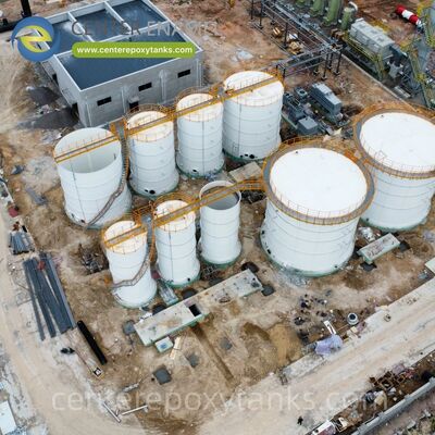 Geschroefde stalen tanks als concentraattank: Duurzame opvang voor vloeistof die wordt afgescheiden tijdens het slibontwateringsproces.